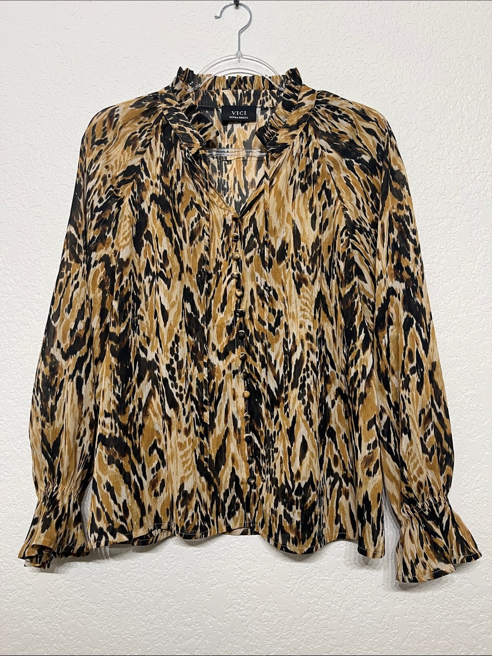 VICI Tan & Black Ruffled Collar Animal-Print Women’s Size XS Blouse